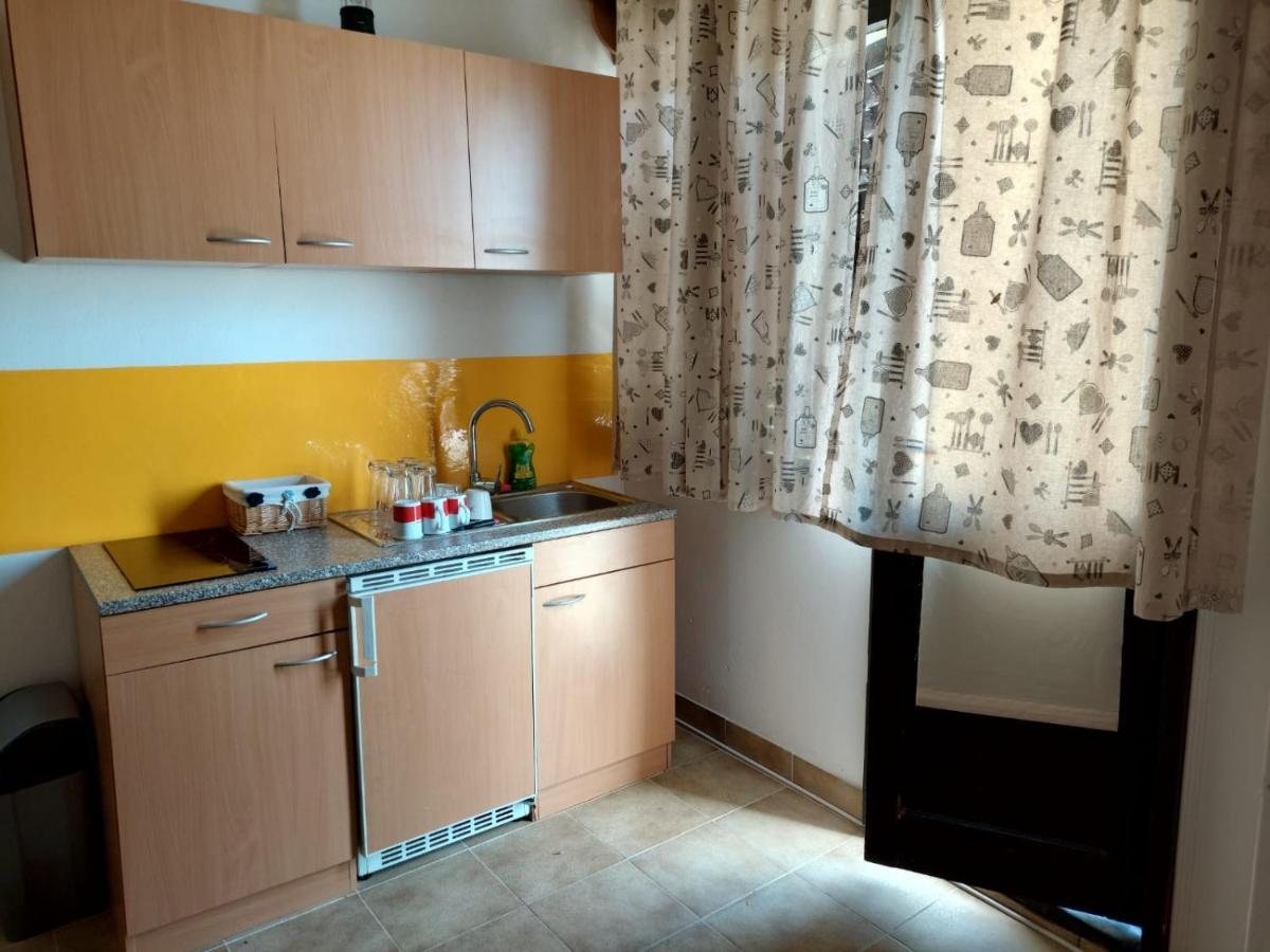 Apartment Galeb Lukovo Sugarje Bagian luar foto